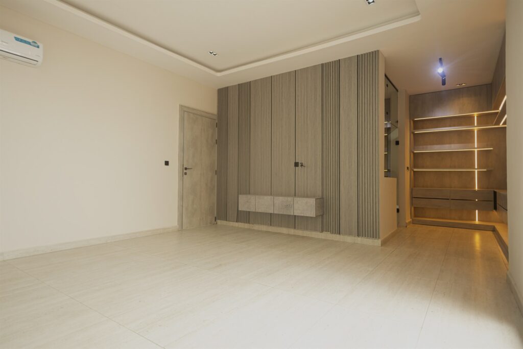 Brum Height 6: Bedroom opening onto an illuminated dressing area
